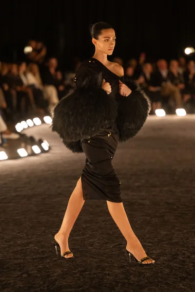 Look 29